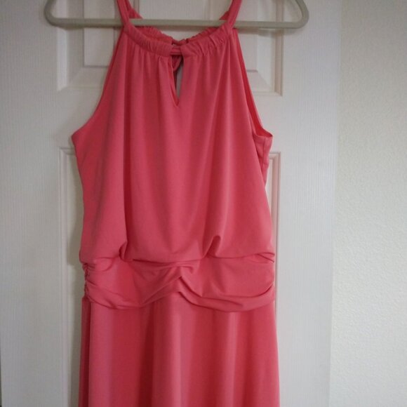 BNWT VALERIE BERTINELLI HALTER STYLE SHORT DRESS BEAUTIFUL CORAL SIZE 14 - Picture 1 of 8